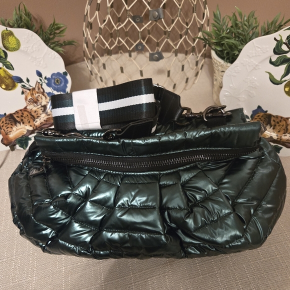NWT THINK ROYLN Carring Dynasty Pearl Emerald Green Quilted CrossbodyBag